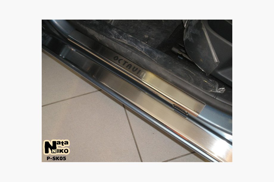 Skoda Octavia II A5 2010-2013 Cubiertas de estriberas Nataniko (8 uds, acero inoxidable) Foto 4