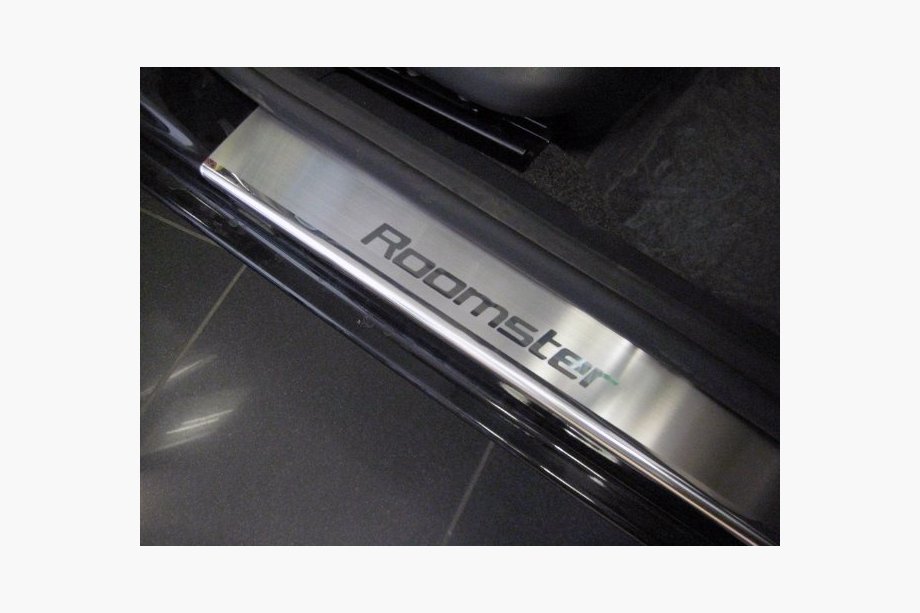 Skoda Roomster 2006-2015 Cubiertas de Umbral Nataniko (4 uds., Acero Inoxidable) Image