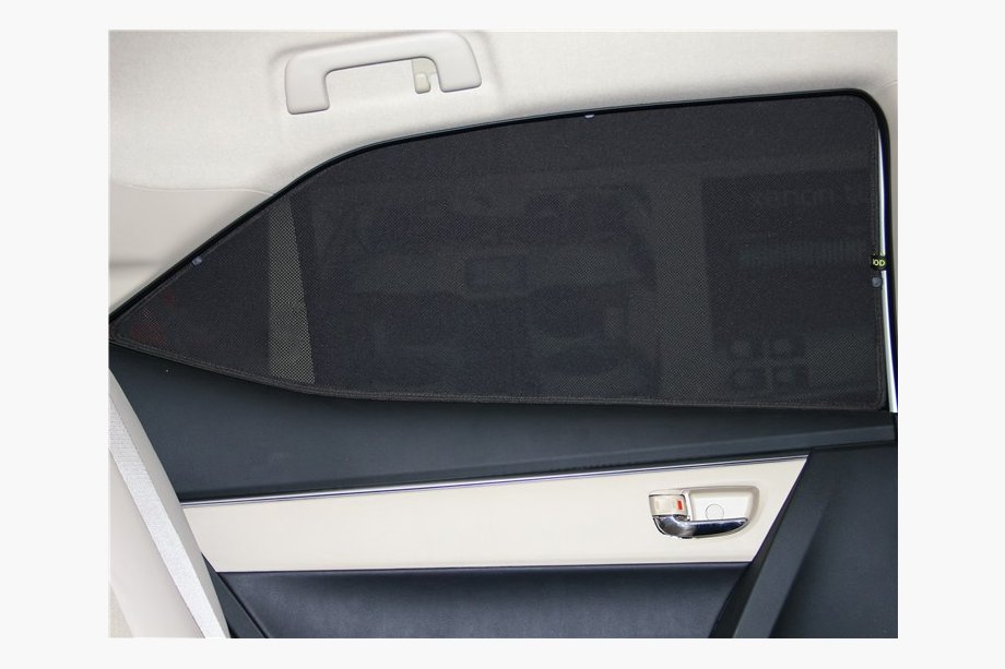 Toyota Corolla 2013-2019 Cortinas Parasol (Encajables) Image