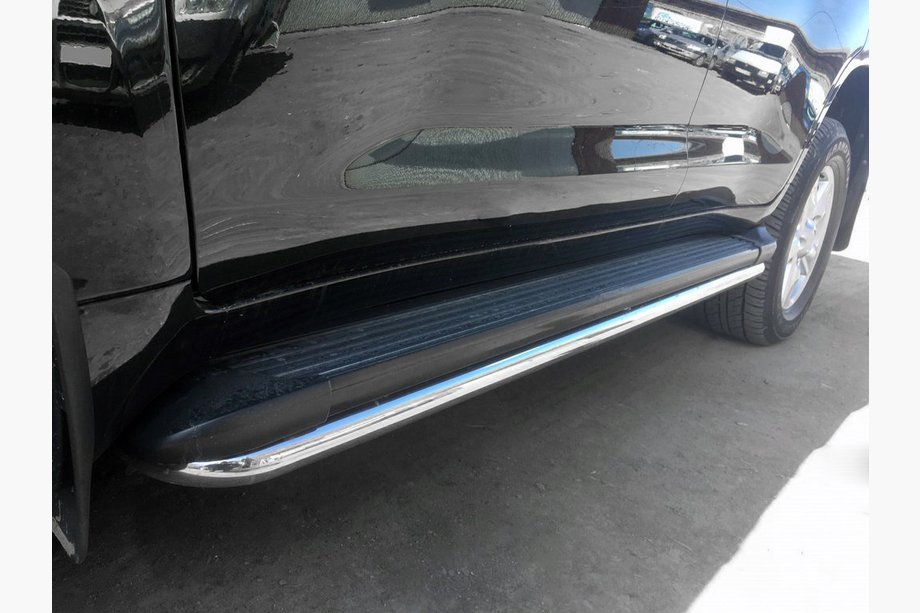 Toyota Land Cruiser 200 2007-2021 Protector de estribo lateral BB004 (2 uds., acero inoxidable) Image