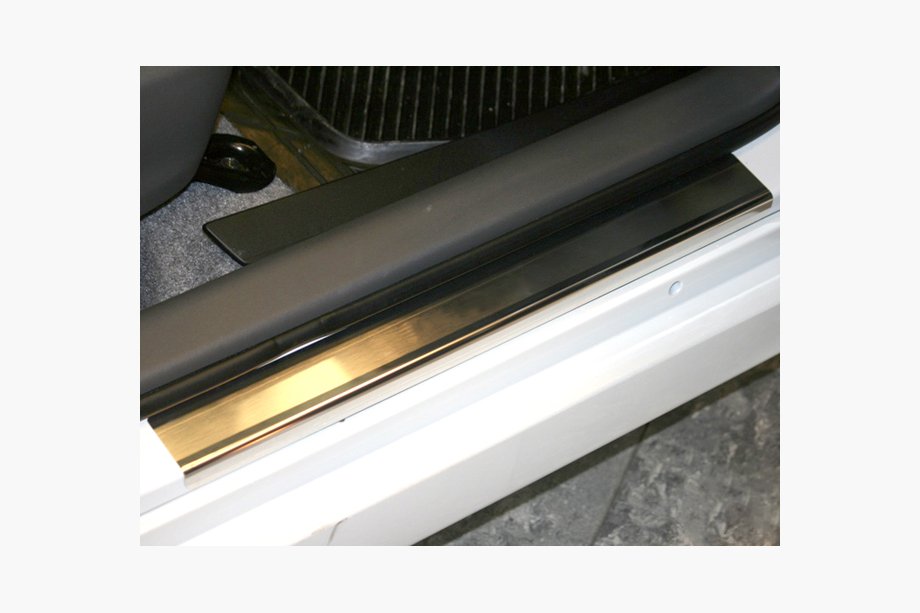 Toyota Prius 2009-2015 Protectores de umbral Natanika Premium (4 uds, acero inoxidable) Image
