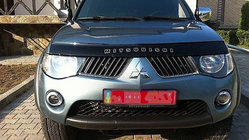 Mitsubishi L200 2006-2015 Deflector de capó (VIP) foto 1