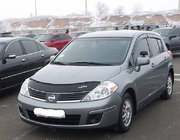 Nissan Tiida 2004-2011 Deflector de capó (VIP) foto 1