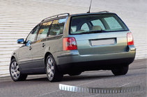 Volkswagen Passat B5 1997-2005 Protector de Parachoques Trasero en Acero Inoxidable SW (Omsa) foto 1