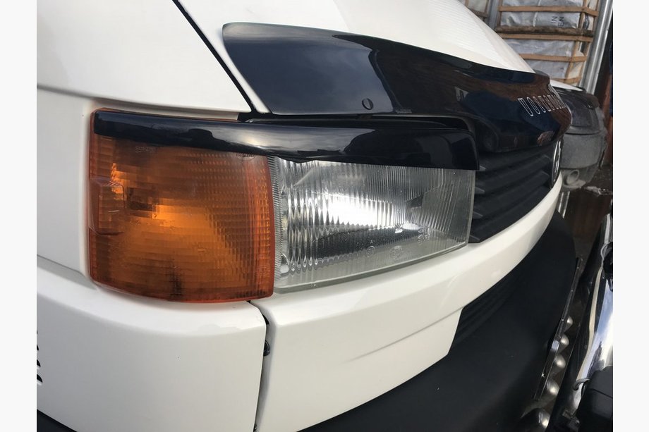 Volkswagen T4 Transporter 1990-2003 Pestañas Faros Capó Inclinado (2 uds) Negro Mate Foto 2
