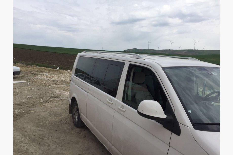 Volkswagen T5 2010-2015 Barras de techo Skyport (blancas) Batalla Corta Foto 3