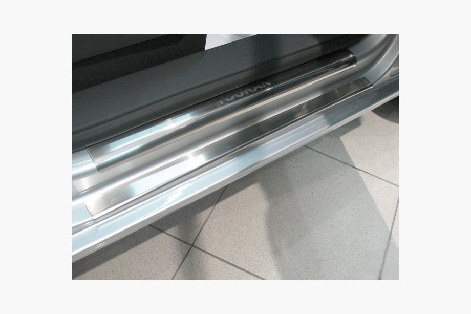 Volkswagen Touran 2010-2015 Cubiertas de estriberas NataNika (4 uds, acero inoxidable) Foto 1