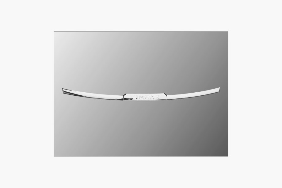 Volkswagen Tiguan 2007-2016 Moldura de capó acero inoxidable Image
