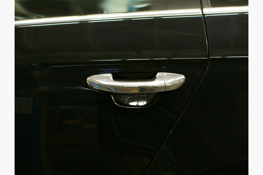 Volkswagen Passat B8 2015-2023 Cubiertas Cromadas para Manijas de Puerta (4 uds, Acero Inoxidable) Image
