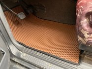 Nissan Patrol Y60 1988–1997 Alfombrillas EVA (rojo ladrillo) foto 2