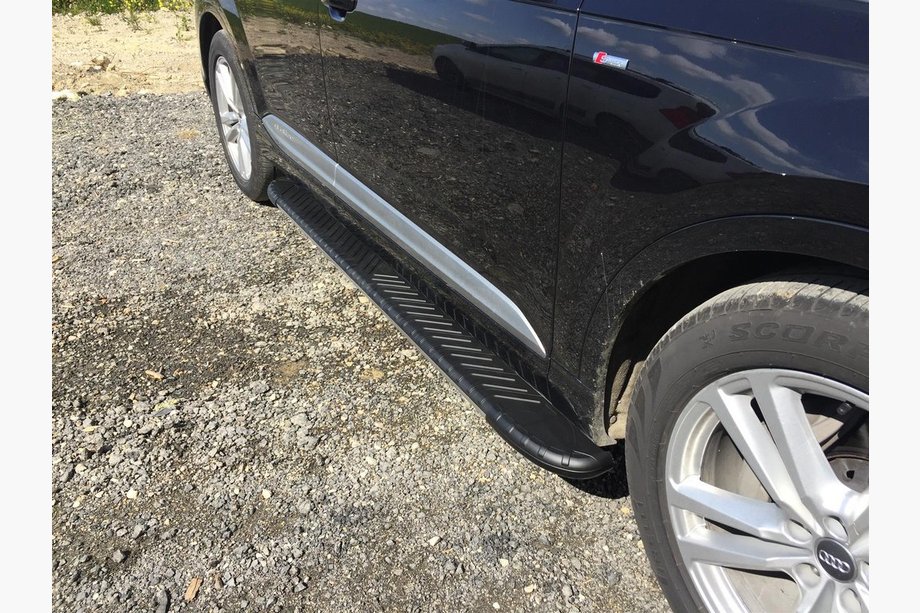 Audi Q7 2015–2026 Estribos Laterales Bosphorus Yeni Black (2 uds, Aluminio) Image