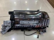 Toyota Land Cruiser 200 2007-2021 Faros Delanteros 2016+ (Bugatti) foto 3