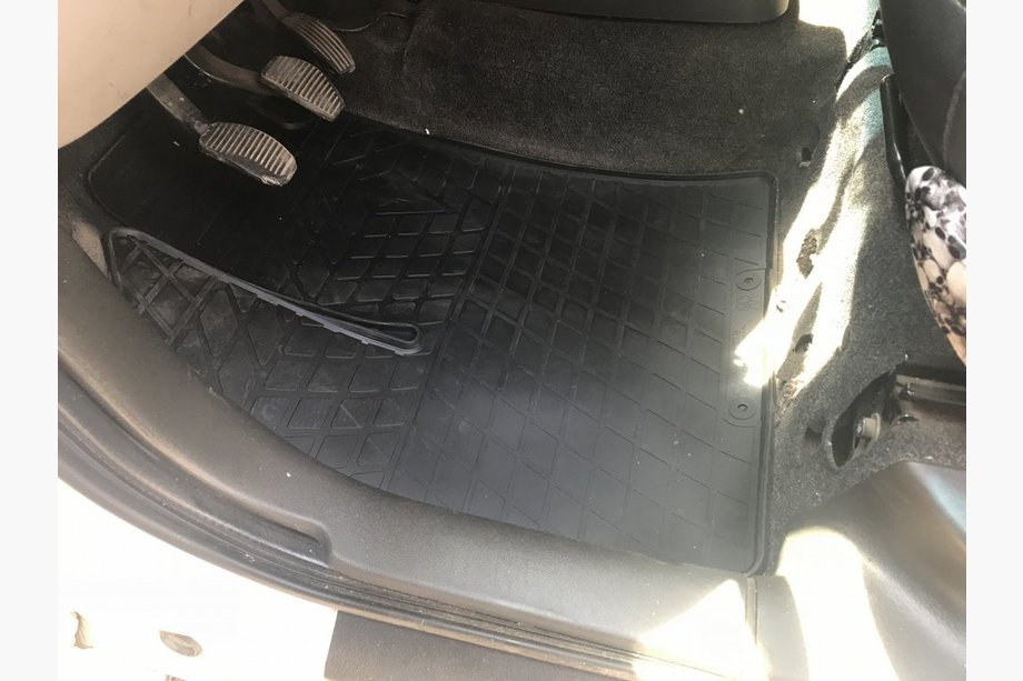 Fiat Doblo I 2001-2005 Alfombrillas de goma (Stingray) Image