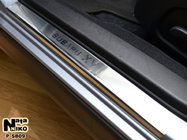 Subaru XV 2011-2017 Protector de umbral de puerta Natanika Premium en acero inoxidable (2 uds) foto 1