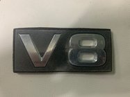 Nissan Patrol Y62 2010-2024 Emblema V8 foto 1