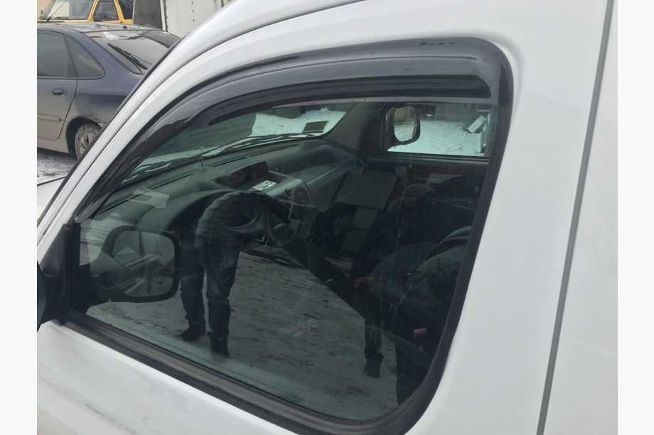 Citroen Nemo 2007-2017 Deflectores de Ventana (Aomis) Image