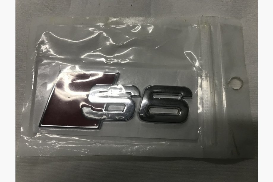 Audi A6 C5 1997-2001 Emblema S6 (Cromo) Image
