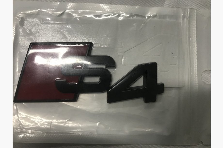 Audi A4 B7 2004-2008 Emblema S4 Negro Image
