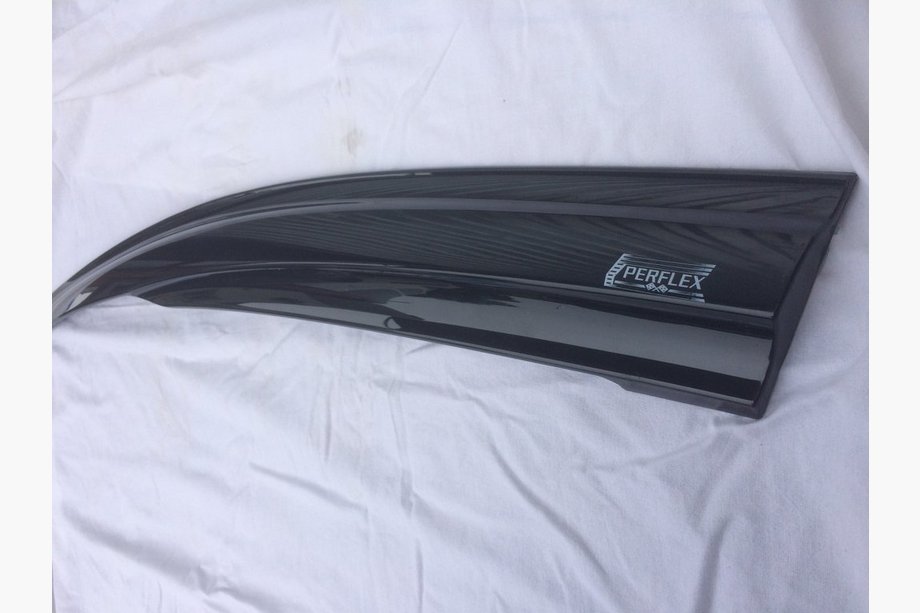 Ford Focus III 2011-2017 Deflectores de Ventana (6 uds, Perflex Sport) Sedán Foto 3