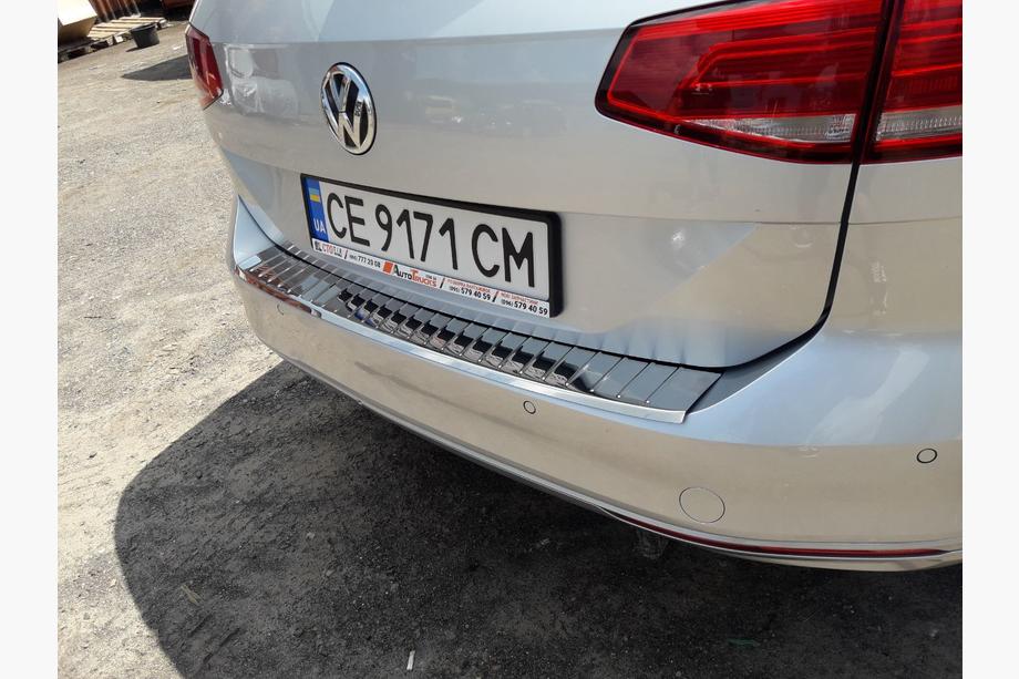Volkswagen Passat B8 2015-2023 Protector de Parachoques Trasero Carmos V1 (SW) Image