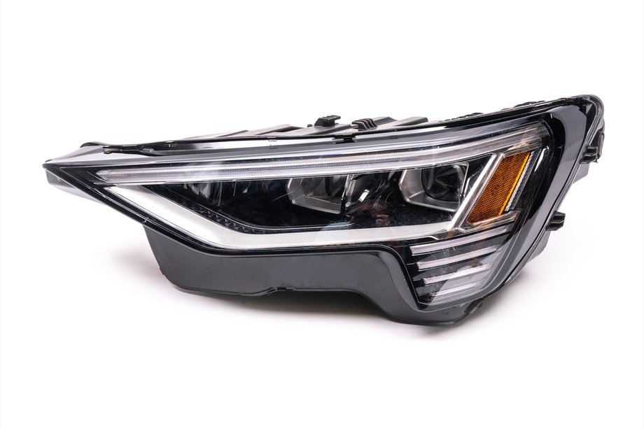 Audi e-Tron 2018-2022 Faro Delantero LED (Izquierdo, Original, Usado) Image