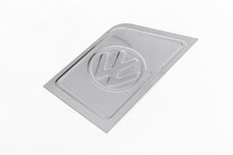 Volkswagen T5 Caravelle 2004-2010 Cubierta cromada para tapa de combustible con logo (Carmos) foto 1