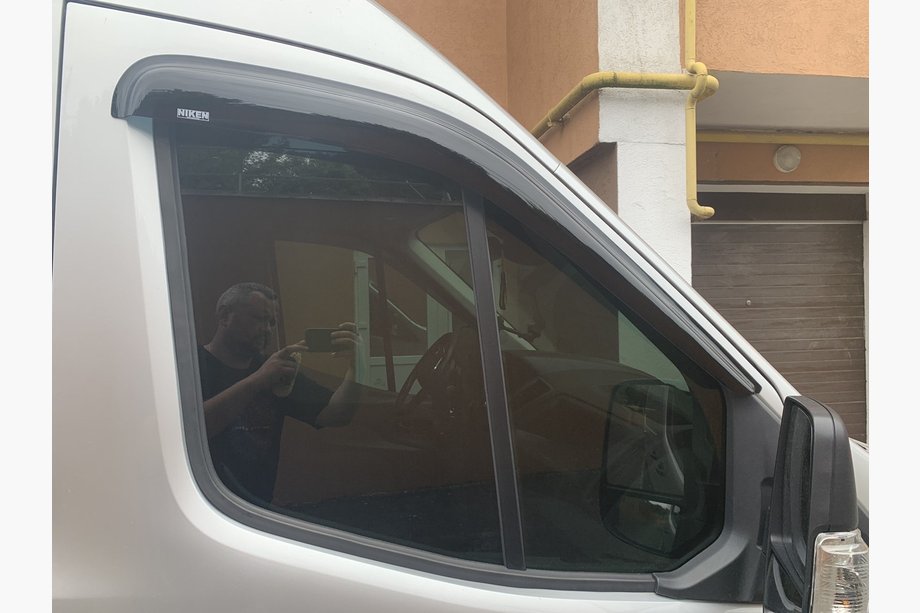 Ford Transit 2014- Deflectores de Ventana Niken (2 uds) Image