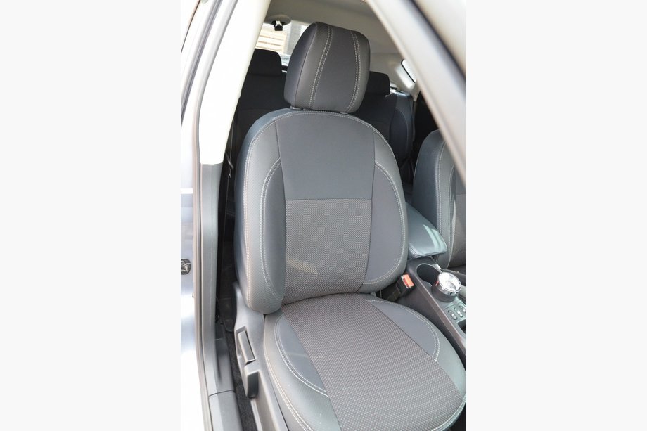 Nissan Qashqai 2010-2014 Fundas de Asientos de Coche SoyuzAuto Premium Foto 2