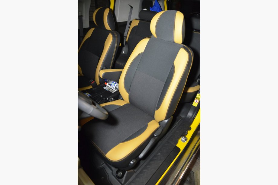 Toyota FJ Cruiser 2006-2022 Fundas de Asientos de Coche SoyuzAuto Premium Image