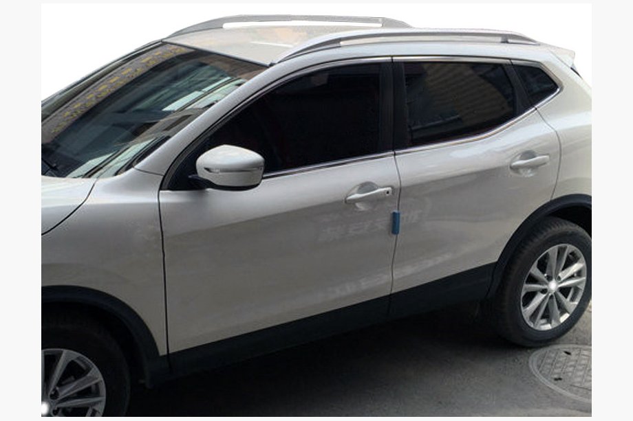 Nissan Qashqai 2014-2021 Barras de Techo Originales Image