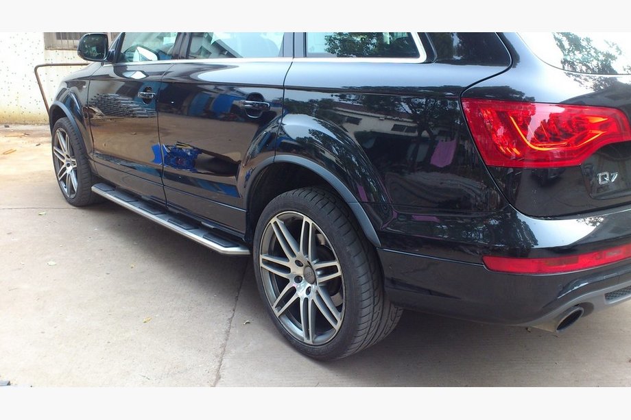 Audi Q7 2005-2015 Estribos Laterales OEM (2 uds., Aluminio) Foto 2