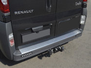 Renault Trafic 2001–2015 Protector de parachoques trasero con borde Nataniko (acero inoxidable) foto 1