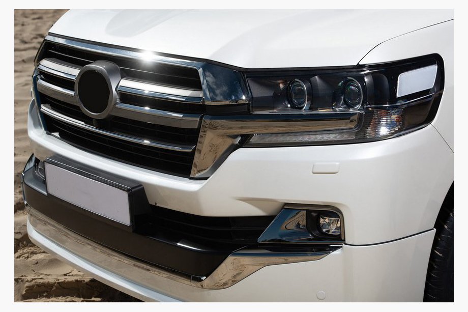 Toyota Land Cruiser 200 2007-2021 Parrilla delantera 2016-2021 (diseño 2019) Con cámara Foto 4