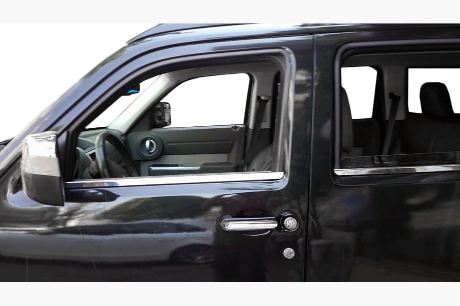 Dodge Nitro 2006-2011 Moldura de Ventana Acero Inoxidable Image