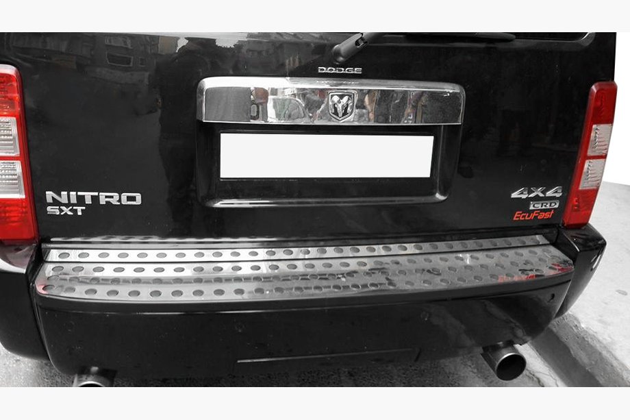 Dodge Nitro 2006-2011 Protector de parachoques trasero acero inoxidable Image
