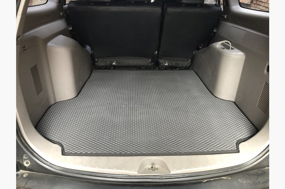 Mitsubishi Pajero Sport 2008-2015 Alfombrilla de maletero (EVA, Negro) Image