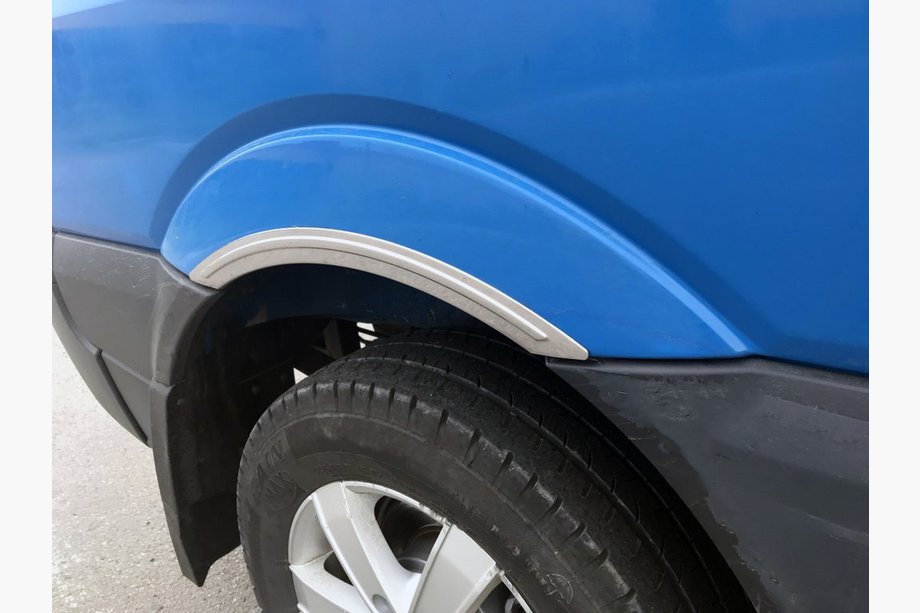 Volkswagen Crafter 2006-2016 Molduras de aleta estrechas acero inoxidable (4 uds) Image