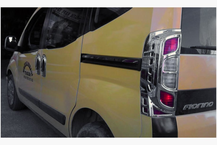 Fiat Fiorino/Qubo 2008-2024 Cubiertas cromadas para luces traseras con curva (2 uds, plastico) Image