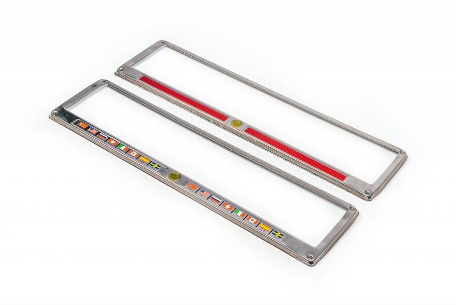 Portaplacas BANDERAS (2 uds, Acero Inoxidable) Image