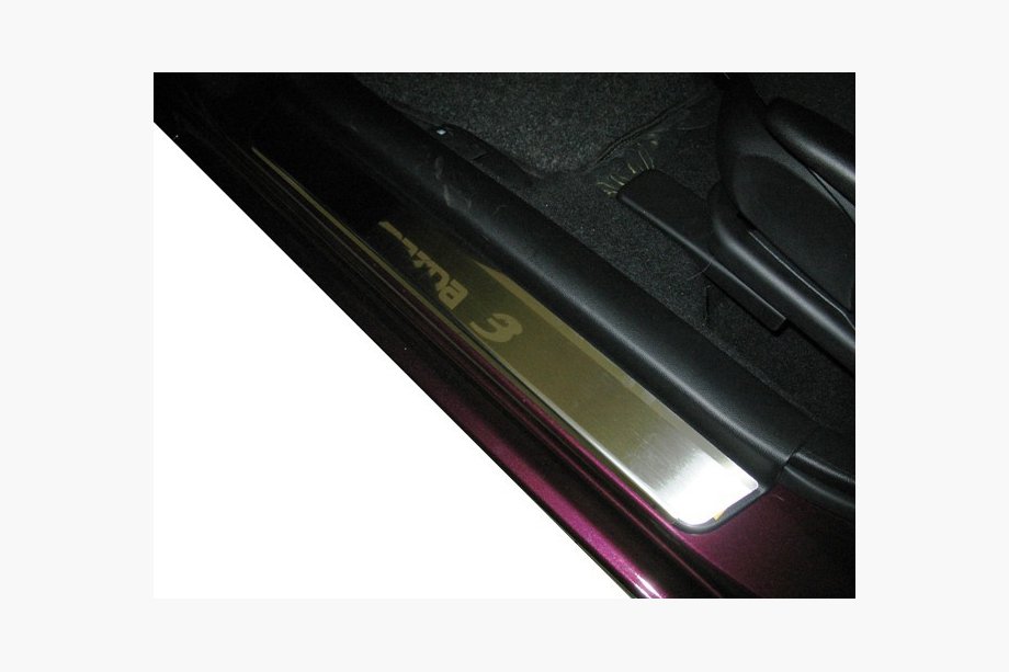 Mazda 3 2003-2009 Cubiertas de Umbral Nataniko (4 uds., Acero Inoxidable) Image