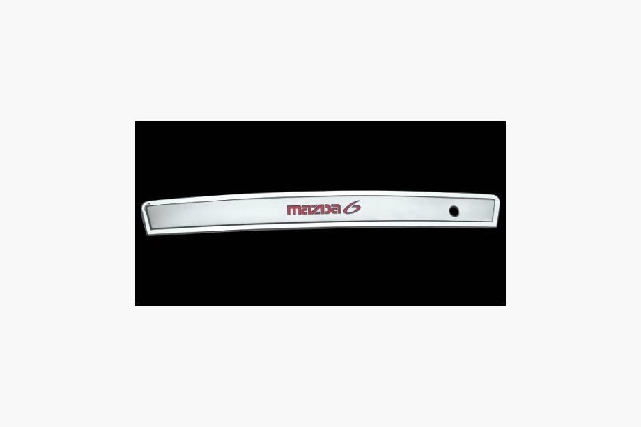Mazda 6 2003-2008 Moldura cromada con iluminacion roja (plastico) Image