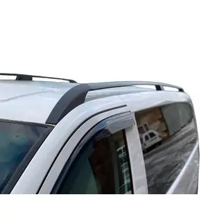 Barras de techo negras ELITE (pies de plastico)