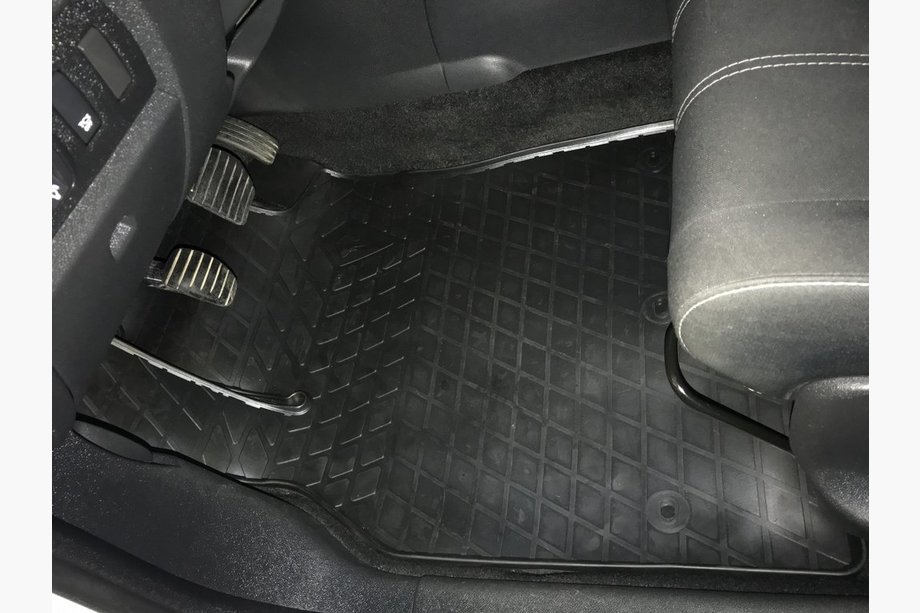 Renault Fluence 2009-2016 Alfombrillas de goma (4 uds, Stingray Premium) Image