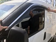 Opel Combo 2012-2018 Deflectores de ventana con moldura cromada (4 uds, Niken) foto 3