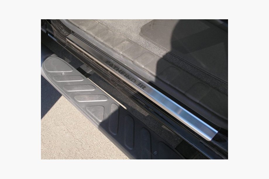 Nissan Pathfinder R51 2005-2014 Cubiertas de Umbral Nataniko (4 uds., Acero Inoxidable) Image