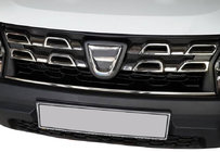 Dacia Duster 2008-2018 Tira para parrilla delantera 2014-2018 (acero inoxidable) foto 1