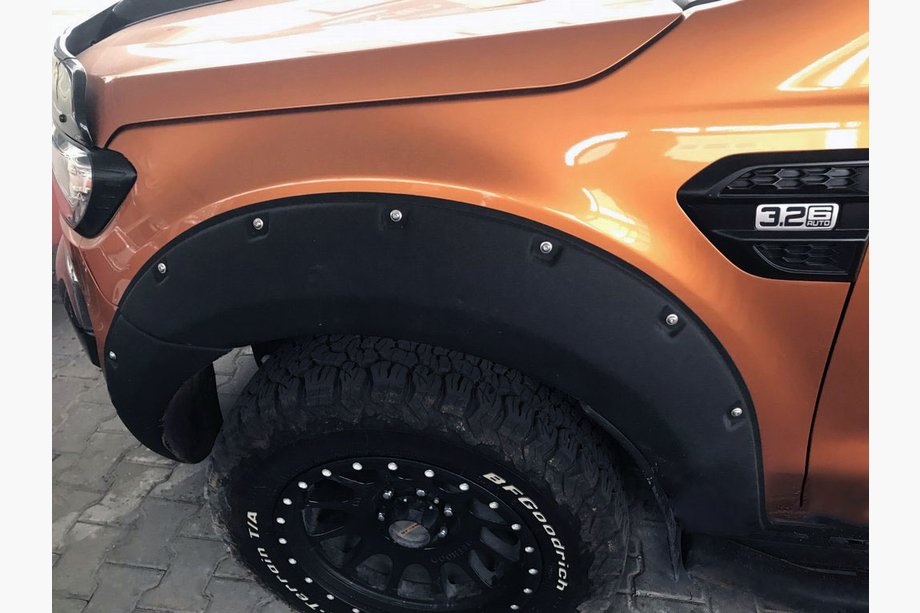 Ford Ranger 2011–2022 Aletines de rueda (atornillados) Image