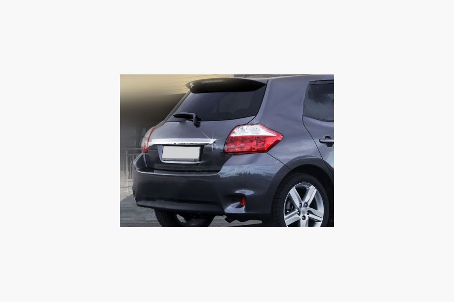 Toyota Auris 2007-2012 Moldura cromada sobre la matrícula (acero inoxidable) Foto 2