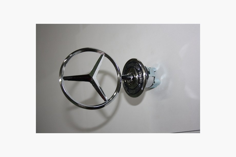 Mercedes E-сlass W212 2009-2016 Emblema Mercedes 212 Image