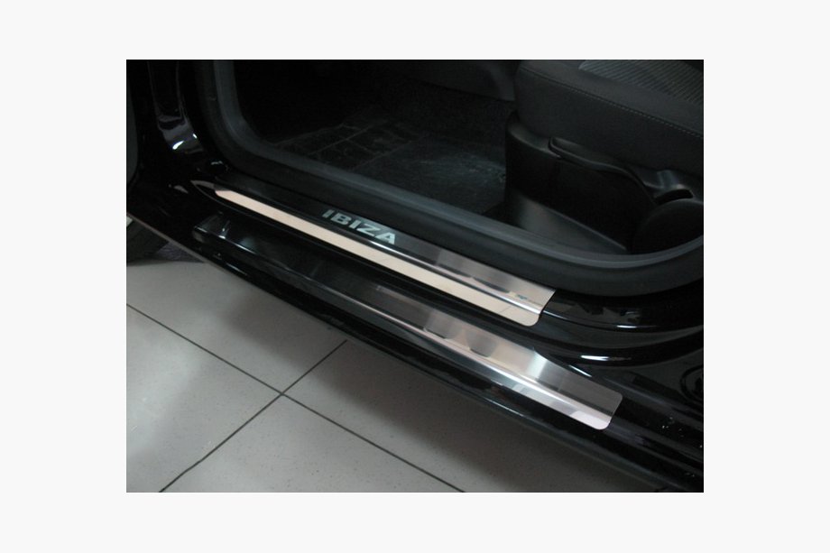 Seat Ibiza 2010-2017 Cubiertas de Umbral Nataniko (8 uds., Acero Inoxidable) Image
